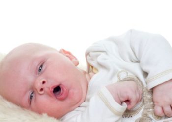 Whooping cough spike in Queensland prompts warning to pregnant women