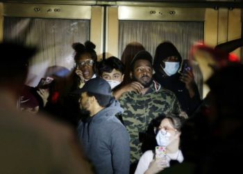 George Floyd protests live updates: Protesters defy New York curfew as Donald Trump threatens to deploy military