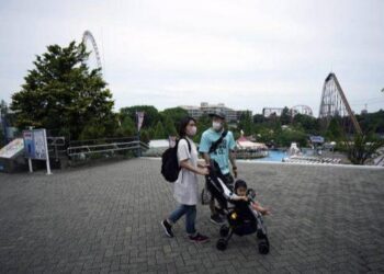 Japan’s economy reopening cautiously, balancing health risks