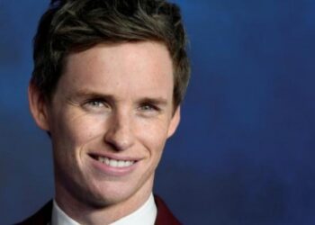 Filming resumes on third Fantastic Beasts movie, Entertainment News