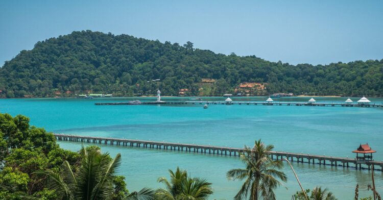 American Could Face Prison in Thailand for Negative Reviews of Resort