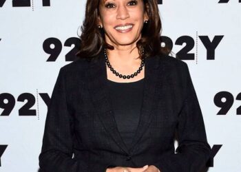 See Kamala Harris Share a Heartwarming Moment With Her Great Niece – E! Online