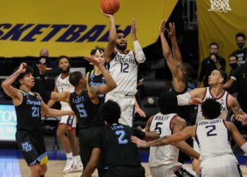 Dan Hurley provides music, Tyler Polley, Isaiah Whaley the lyrics as UConn men score big comeback at Marquette; plus more takeaways