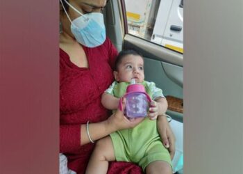 After couple tests positive for COVID-19, Delhi Police Head Constable comes to the rescue of their 6-month-old