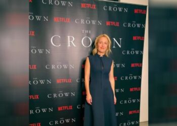 Gillian Anderson, 52, won’t wear bras anymore, Entertainment News