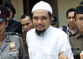 Indonesian officials arrest suspected key figure in Jemaah Islamiah, group behind the Bali bombings