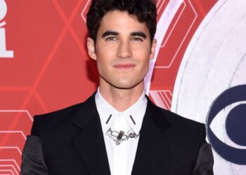 Tony Awards begin with non-acting honors handed out in NYC