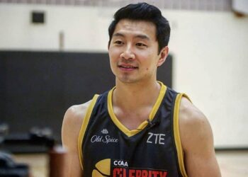 Simu Liu & Jeremy Lin star in celebrity basketball game in Toronto