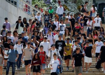 Hit by COVID-19, EU population shrinks for second year running: Eurostat