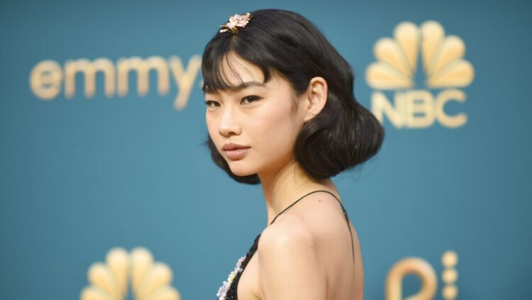 Emmy Awards: Stars look to keep cool on sweltering carpet