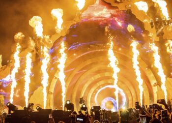 Seoul Halloween party turns into stampede that kills 140 people