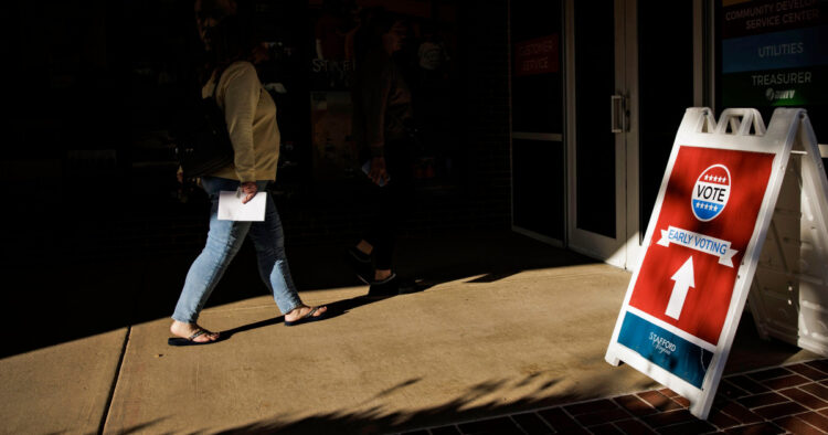 Obama, Biden rally in Pennsylvania