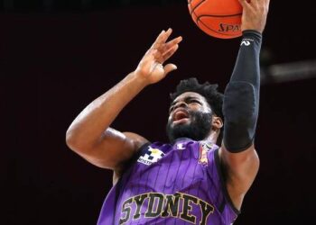 Sydney go top after belting 36ers in NBL – Bega District News