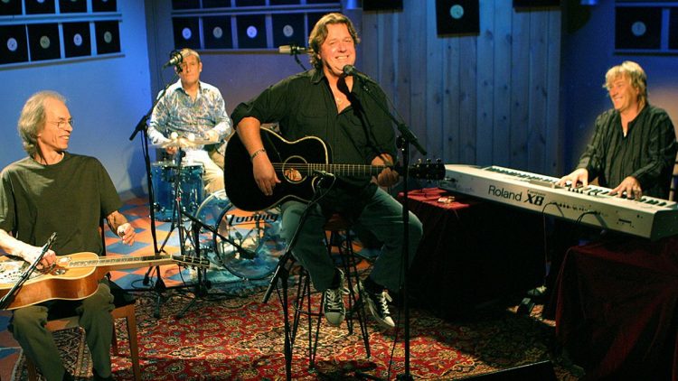 “The priorities of the first Asia were to make it a success. Yet when we had it, we were so stupid it was unbelievable:” How the supergroup admitted mistakes and worked them out via their patchy Phoenix album