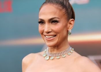 Jennifer Lopez cancels summer tour, Entertainment News